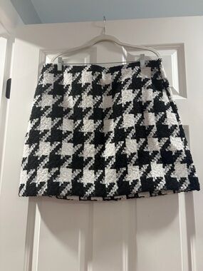 LOFT Black and White Houndstooth Bouclé Mini Skirt